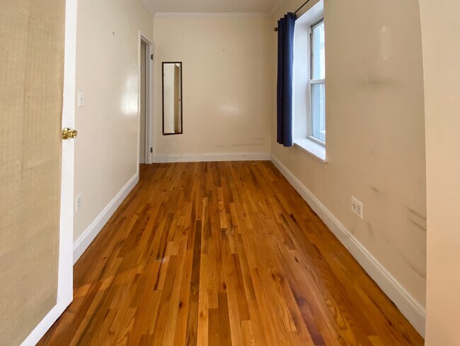 Building Photo - 171 Mulberry St