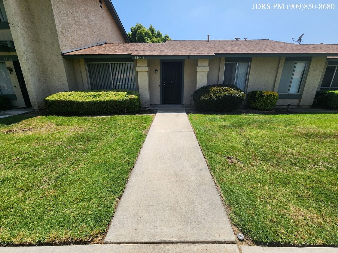 Primary Photo - Riverside 4 bedroom Home