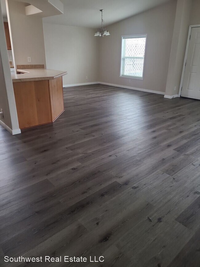 Building Photo - 3 br, 2 bath House - 804 Maple