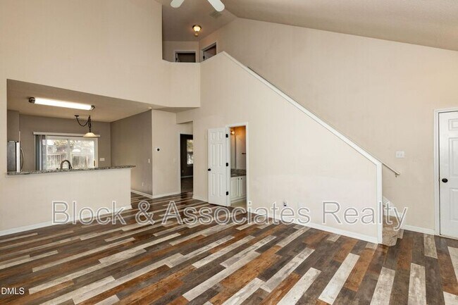 Foto del edificio - 301 Mannington Dr