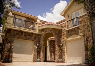 Building Photo - 10345 Medicis Pl