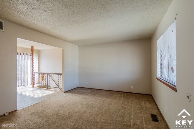 Building Photo - 3231 S Holyoke Cir