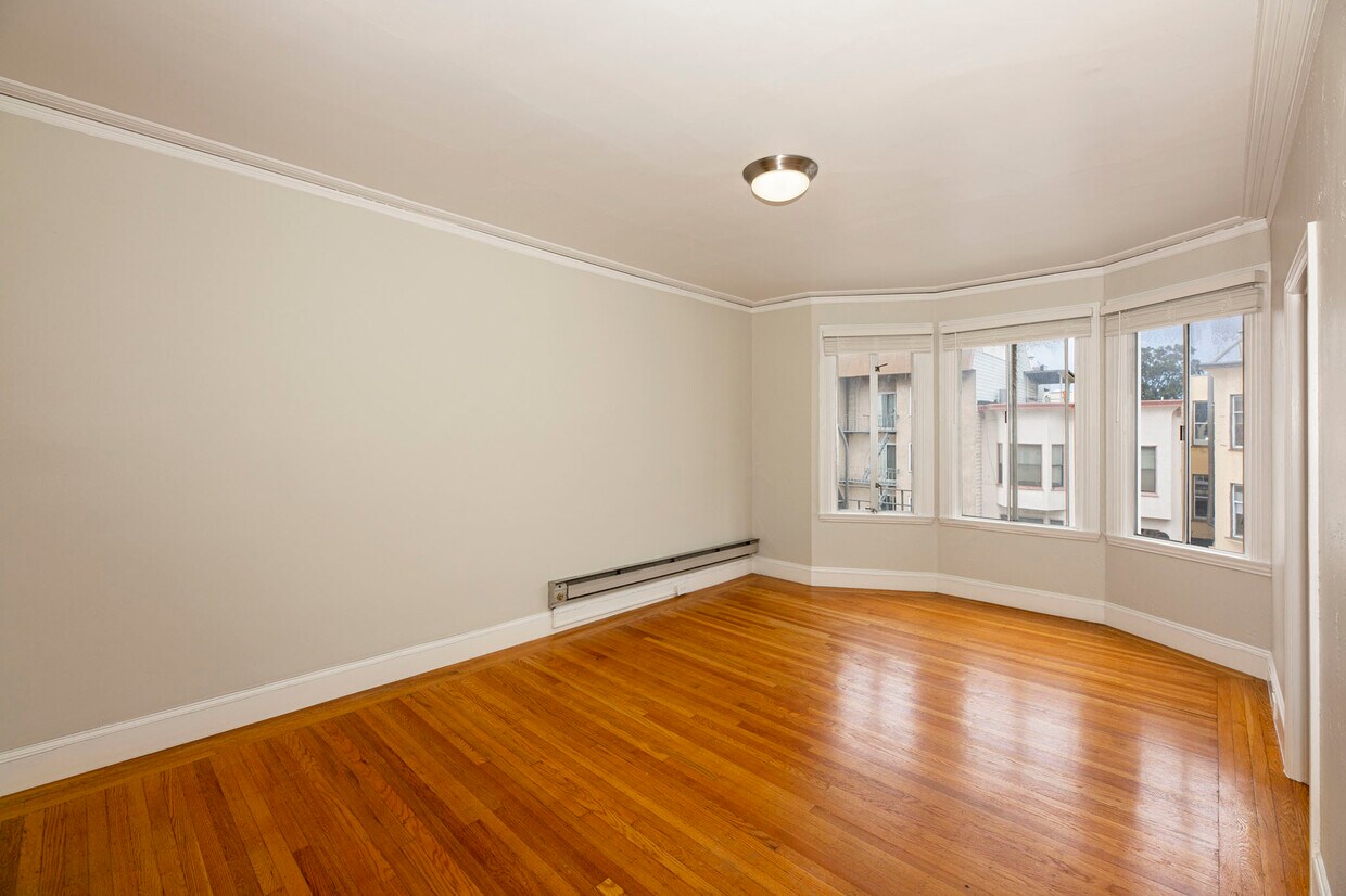 Primary Photo - 1125 Broadway