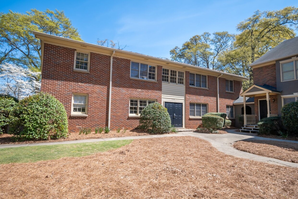 Photo - 935 Baxter Street #1 - AVAILABLE AUGUST 2026!