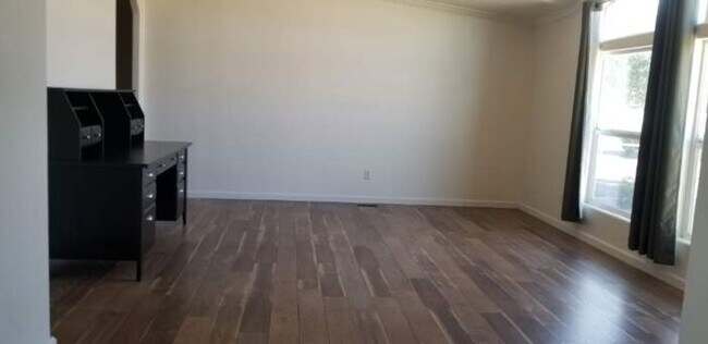 Foto del edificio - 18011 Brimhall Rd