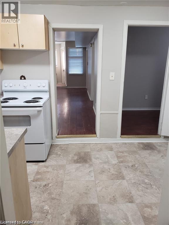 Building Photo - 205 Kenilworth Ave N