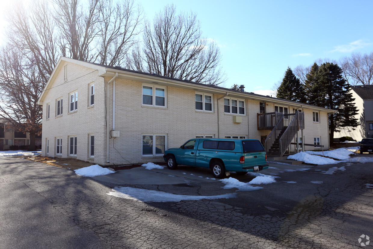 Building Photo - Patricia Park Apartments