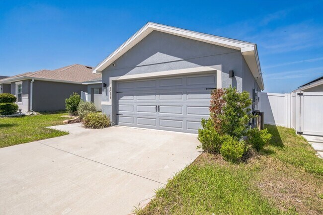 Building Photo - Charming 3BR House in Haines City