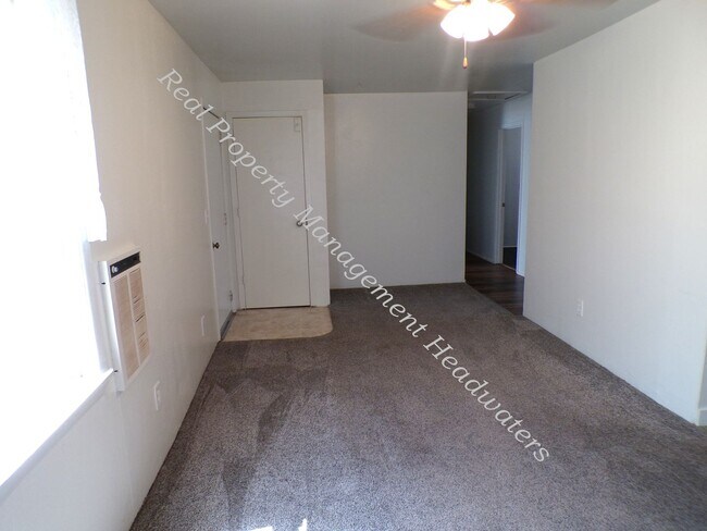 Foto del edificio - 929 Mitchell St