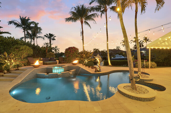 Foto del edificio - 18808 SE Windward Island Ln