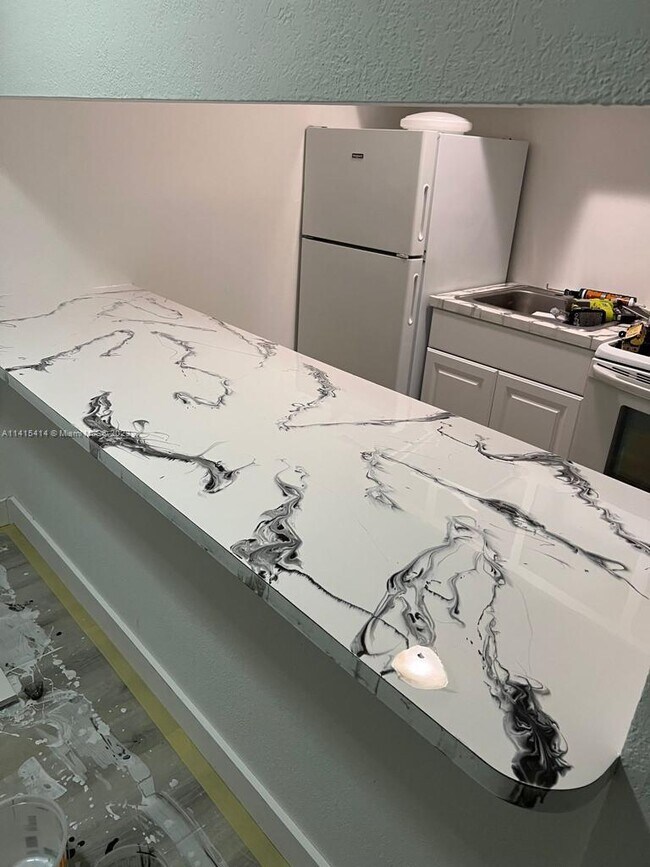 Foto del edificio - 251 NW 177th St