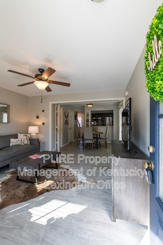 Building Photo - 3571 Arbor Dr