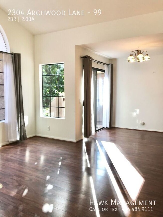 Foto del edificio - 2304 Archwood Ln