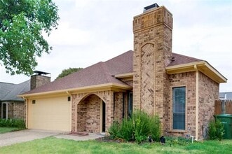 Building Photo - 2929 Big Oaks Dr