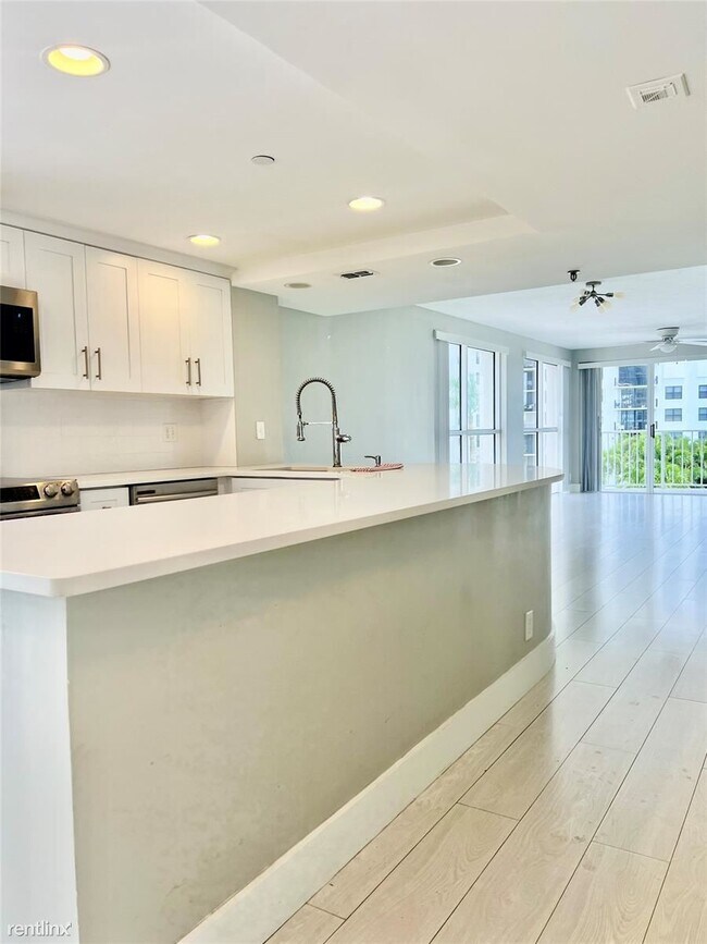 Foto del edificio - 2 br, 2 bath Condo - 3901 S Flagler Dr Apt...