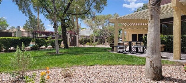 Foto del edificio - FIRST FLOOR UNIT IN FANTASTIC RANCHO VIEJO...