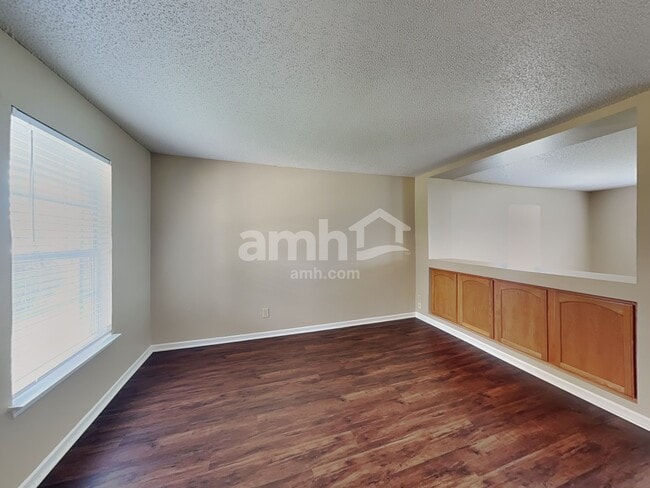 Building Photo - 2898 Hearthside Dr
