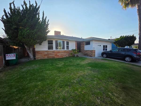 Foto principal - 5666 Dorothy Way