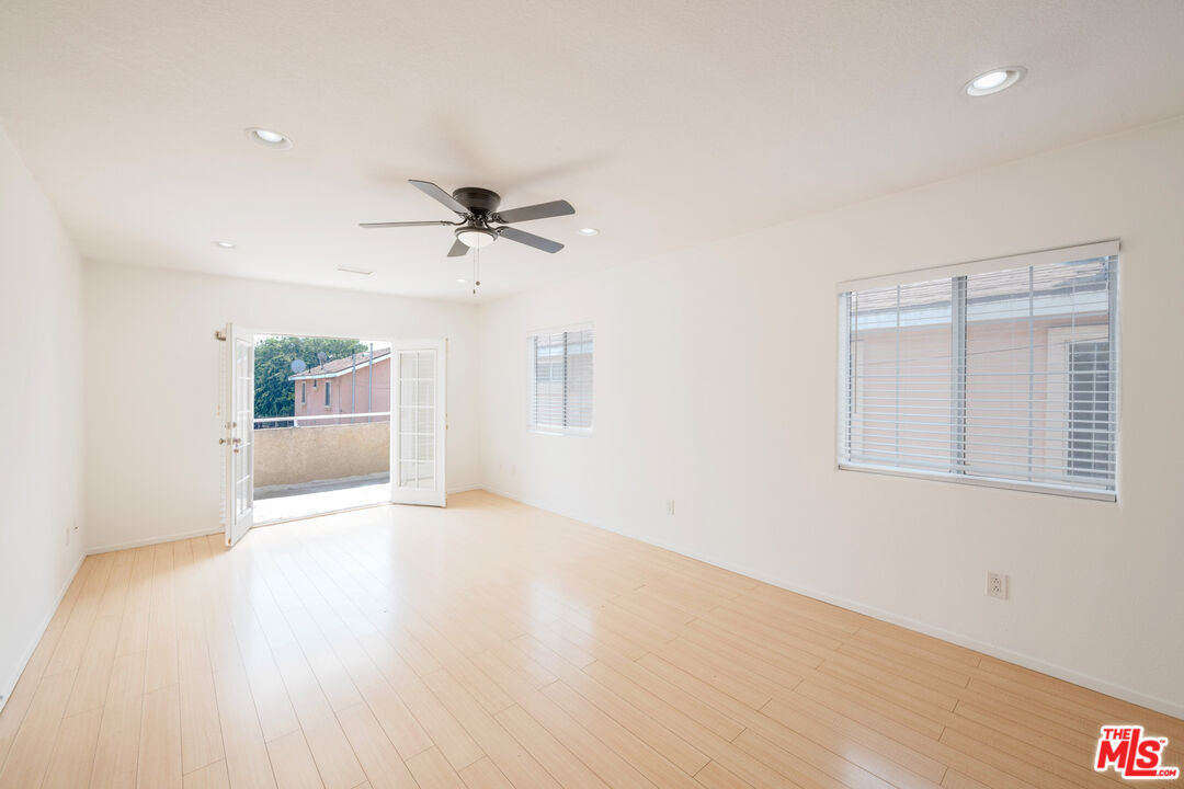 Foto principal - 341 Newland St