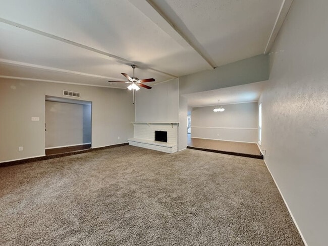 Foto del edificio - 4011 Brookmoor Dr