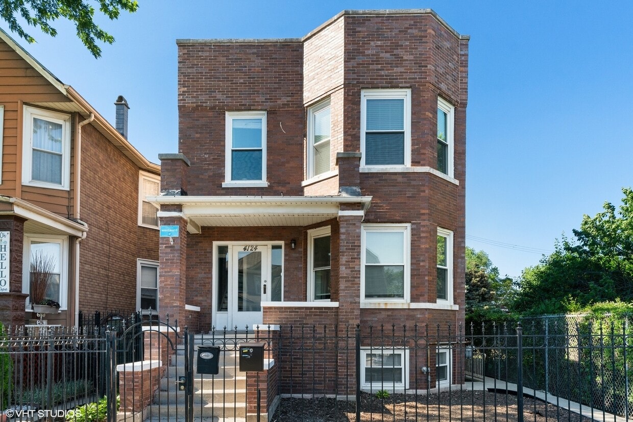 Primary Photo - 4124 W School St