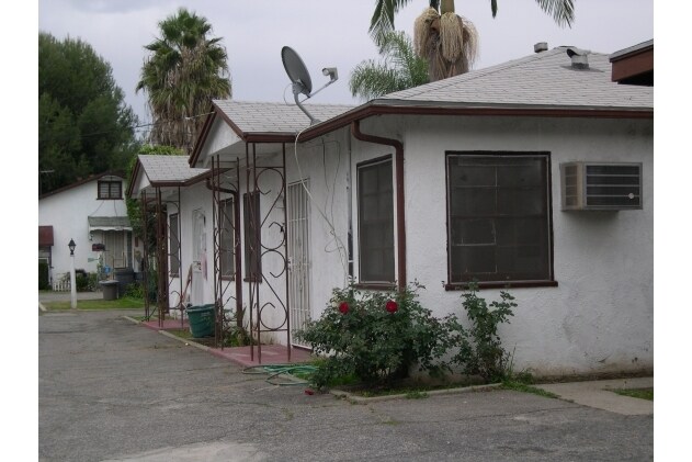 Foto del edificio - 4625-4633 Delta Ave