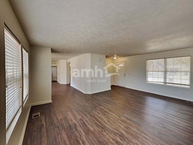 Building Photo - 3408 Ravenel Ct