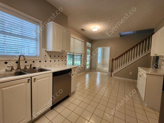 Building Photo - 2545 Waterstone Way