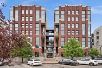 Building Photo - 360 W 300 S
