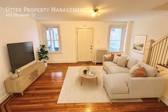 Building Photo - 402 Delphine St