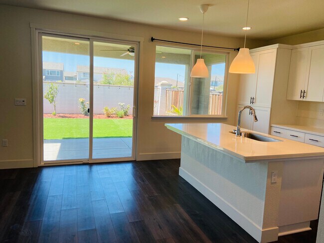 Foto del edificio - 2710 Lockborne Ct
