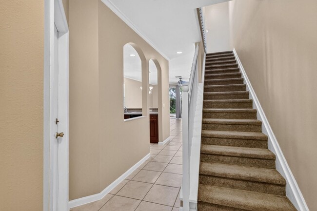 Building Photo - 8103 Bellagio Ln