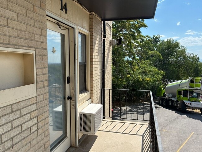 Photo - 599 Darwin St Apartment