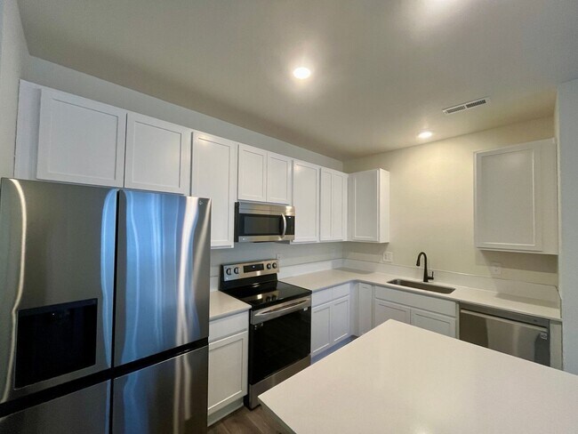 Building Photo - 299 Condor Wy