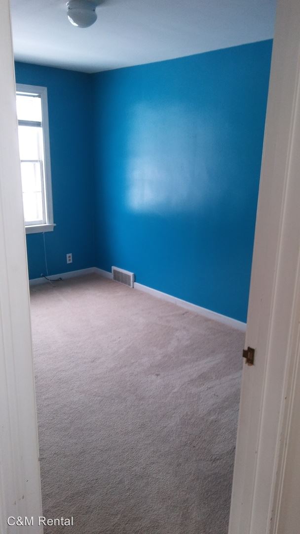 Building Photo - 65 Argyle Ave