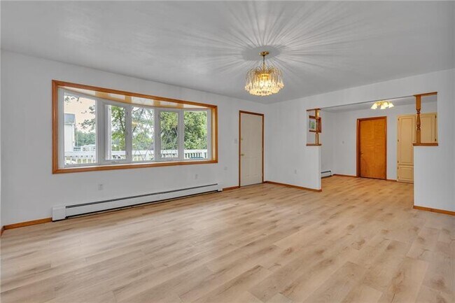 Foto del edificio - 224 Shirley Dr