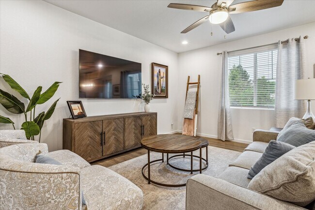 Building Photo - 5344 Canyon View Dr
