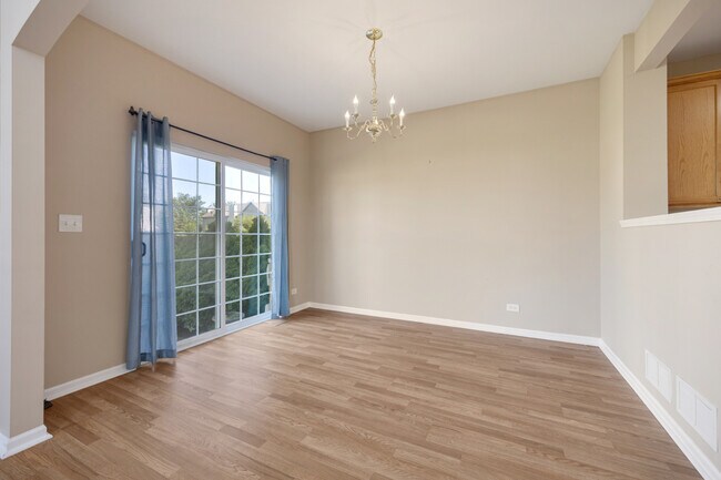 Foto del edificio - 23932 McMullin Cir