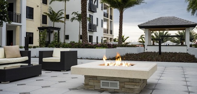 Courtyard Fire Pit with seating - Naples Square