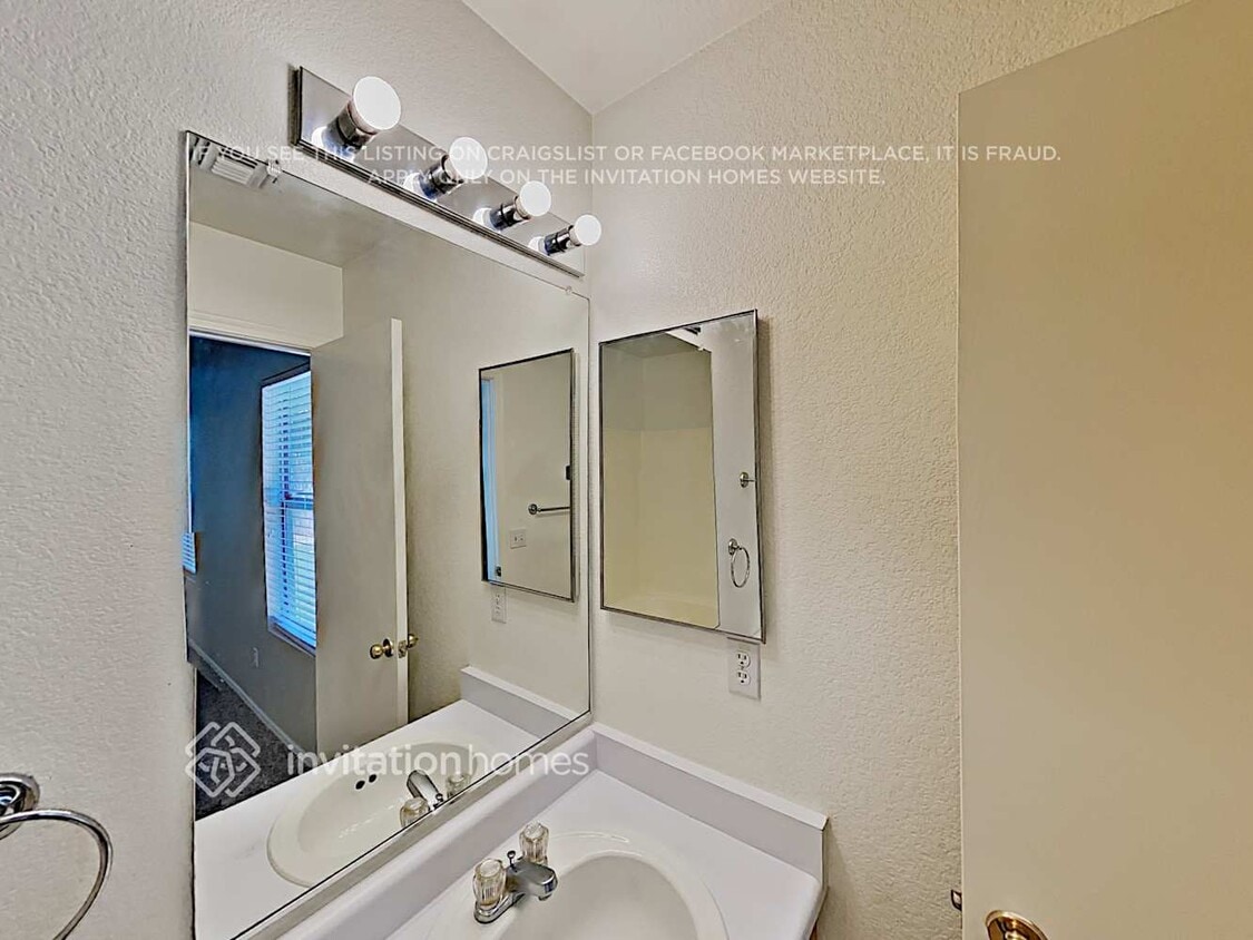 Primary Photo - 203 E Valley View Dr