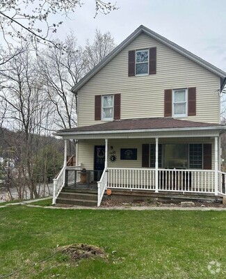 Building Photo - 105 Willowbrook Rd