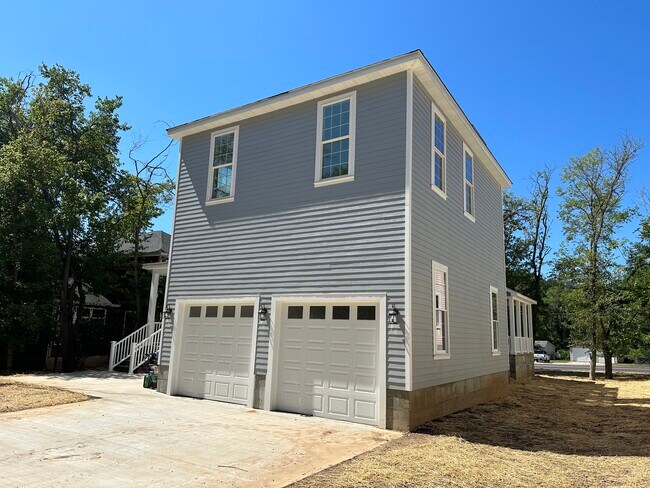 Foto del edificio - 1209 Kiefer Creek Rd