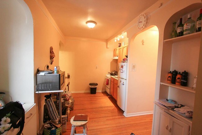 Foto del edificio - 80-09 35th Ave
