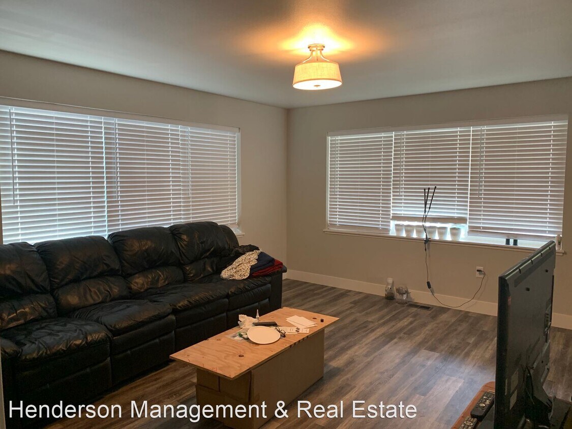 Primary Photo - 4 br, 2.5 bath House - 226 N McKinley Ave