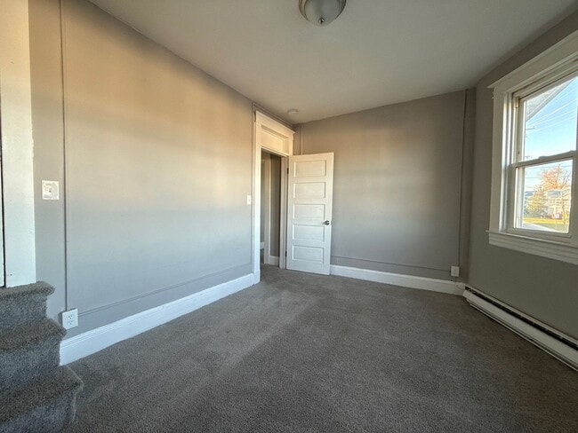 Building Photo - 1309 Linden Ave