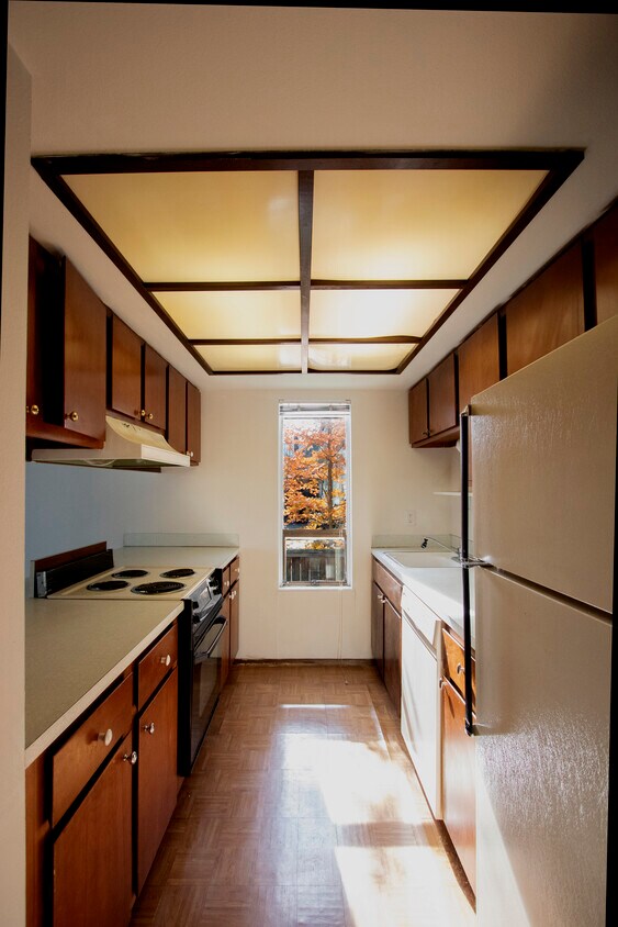 Foto principal - 2000 California Ave SW