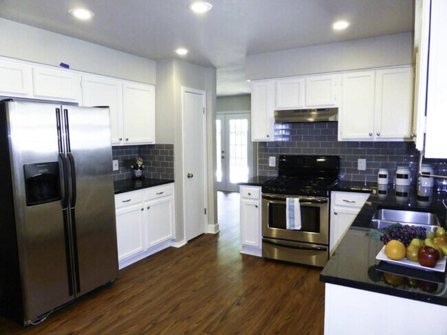 Foto del edificio - 13169 Mill Stone Dr