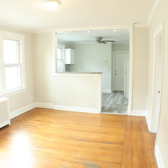 Foto del edificio - 312 Huntington St