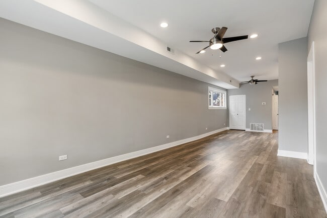 Foto del edificio - 4624 N Springfield Ave