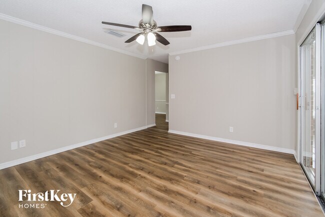 Building Photo - 156 Foxridge Rd